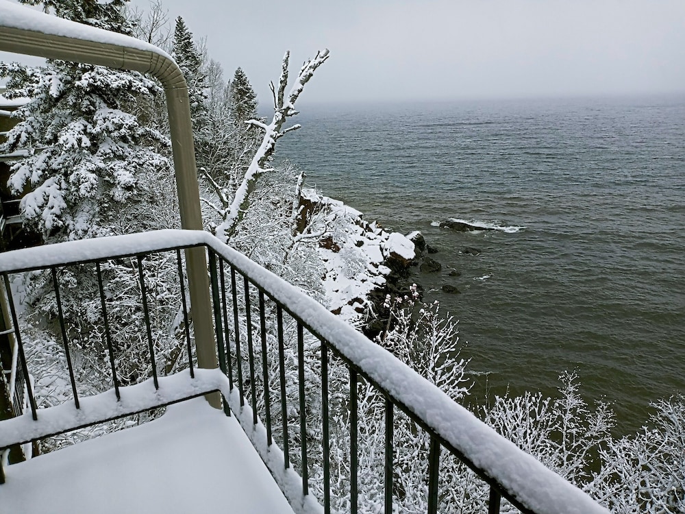 The Cliff Dweller on Lake Superior - photo 42
