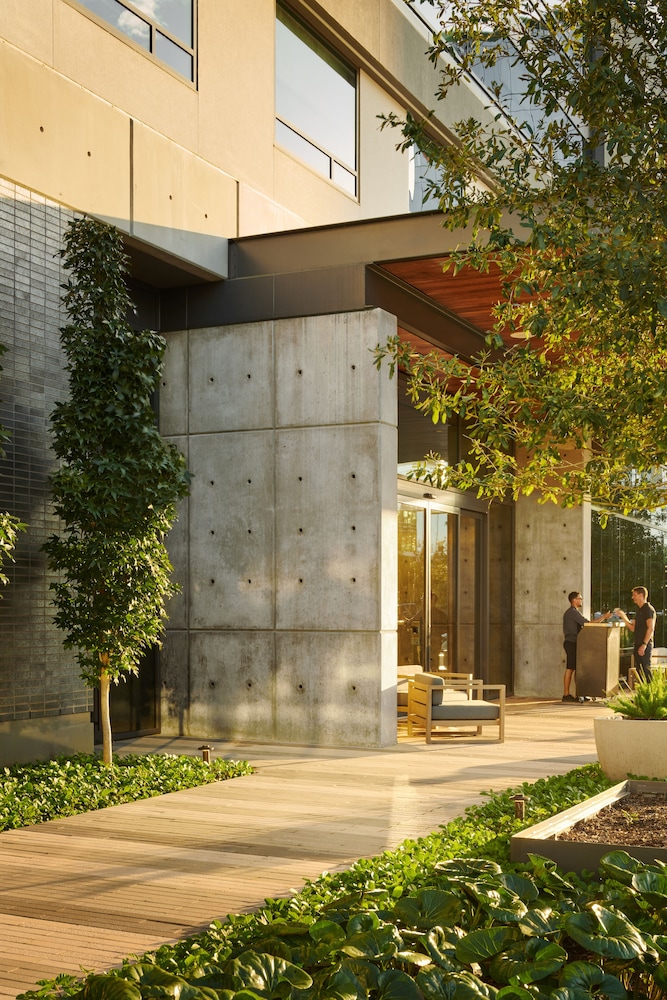 Houston Cityplace Marriott at Springwoods Village - photo 79