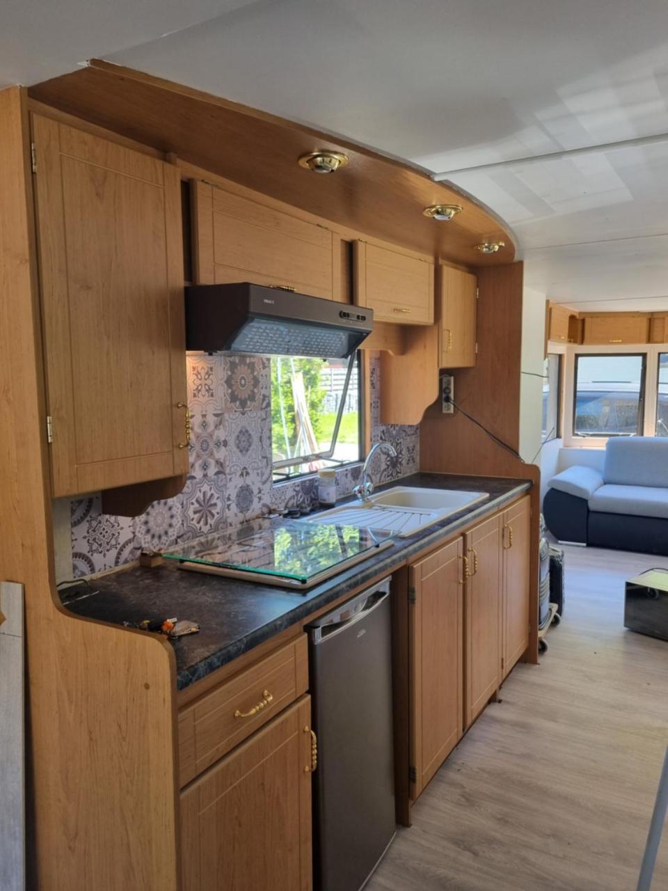 Le Petit Écrin caravane résidentielle — hotel in Trois-Ponts