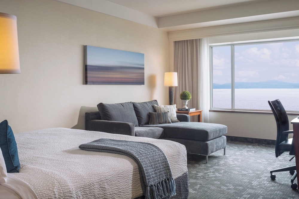 Courtyard Marriott Burlington Harbor - photo 9