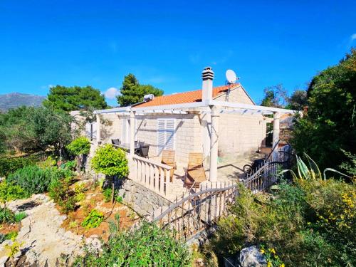 Island House Marta