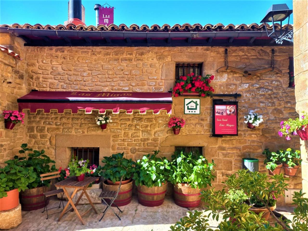 Casa Rural las Migas — 4-Star Luxury Hotel in Ujue, Spain