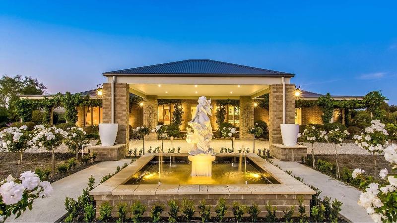 La Bella Vita — 4-Star Luxury Hotel in Bannockburn, Australia