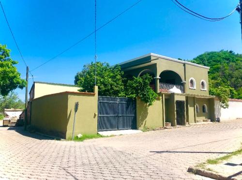 Casa Corazon De Alamos 21329648 — Alamos