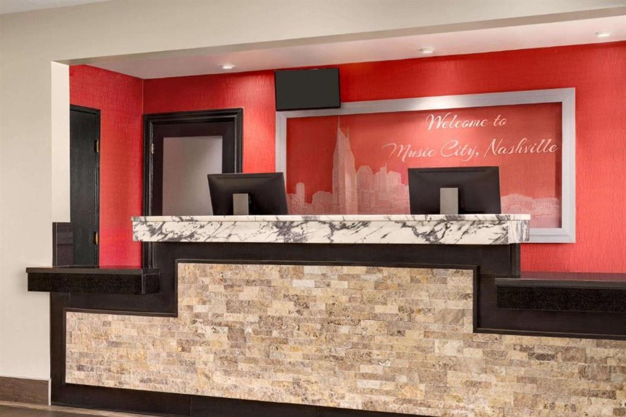 Super 8 by Wyndham Nashville Airport North - photo 12