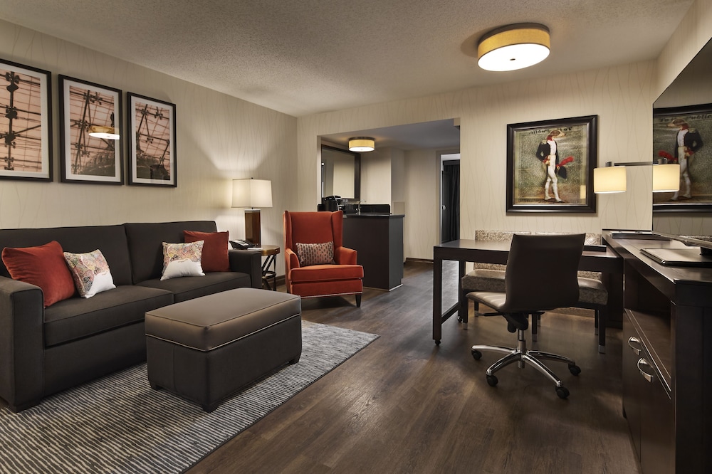 Embassy Suites by Hilton Washington DC Chevy Chase Pavilion - photo 21