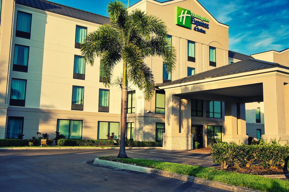 Holiday Inn Express Hotel & Suites Tampa Northwest Oldsmar an IHG Hotel - featured photo