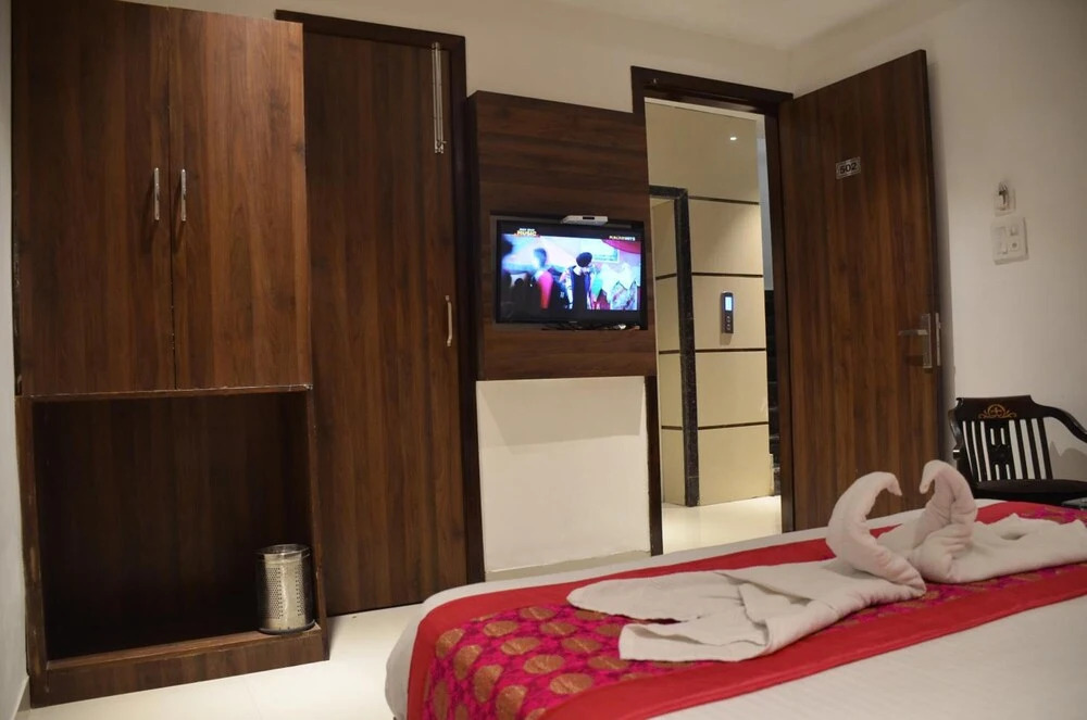 Hotel Grand Star by Royal Collection