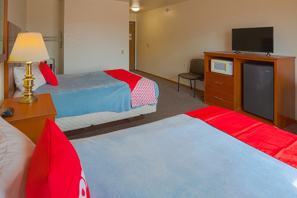 OYO Hotel Redwood Falls near Jackpot Casino - photo 13