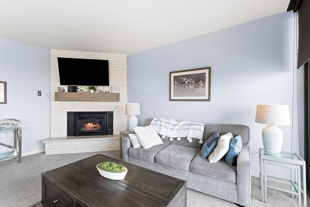 Sand & Sea Resort Condominiums - photo 540