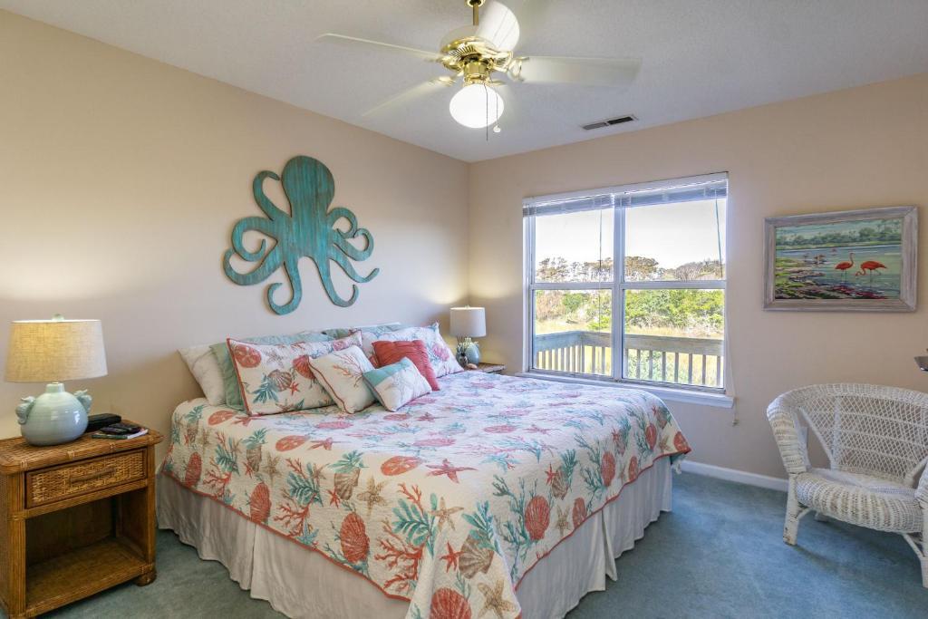 See Otter by Oak Island Accommodations - photo 5