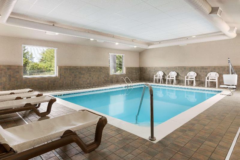 Country Inn & Suites by Radisson Holland MI - photo 35