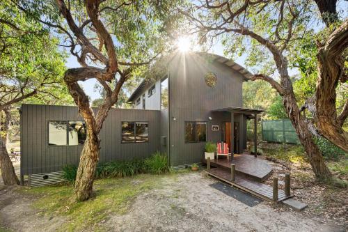 Tanarama - carbon neutral hotel in Unknown City