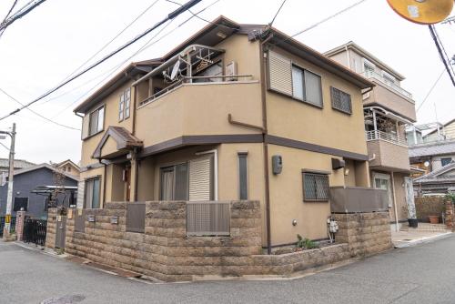 Guest House Kubo Homes Shotenshita — 4-Star Luxury Hotel in Osaka, Japan