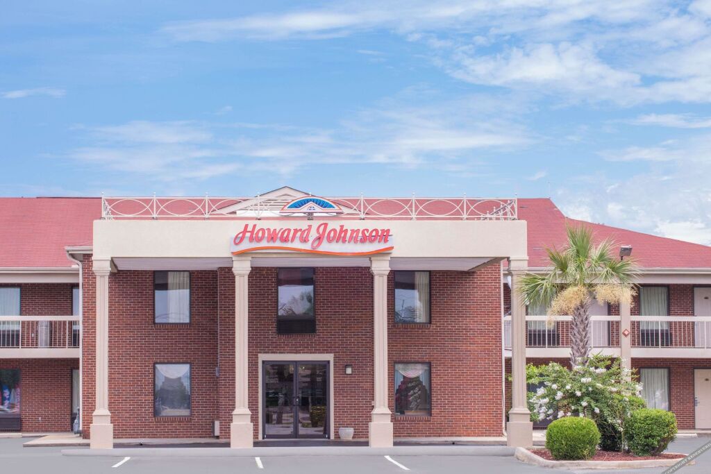 Howard Johnson by Wyndham Aiken - featured photo