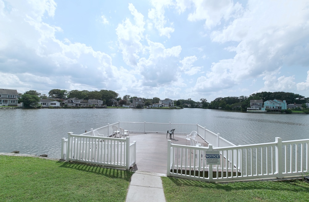 Seashire Inn & Suites - photo 26