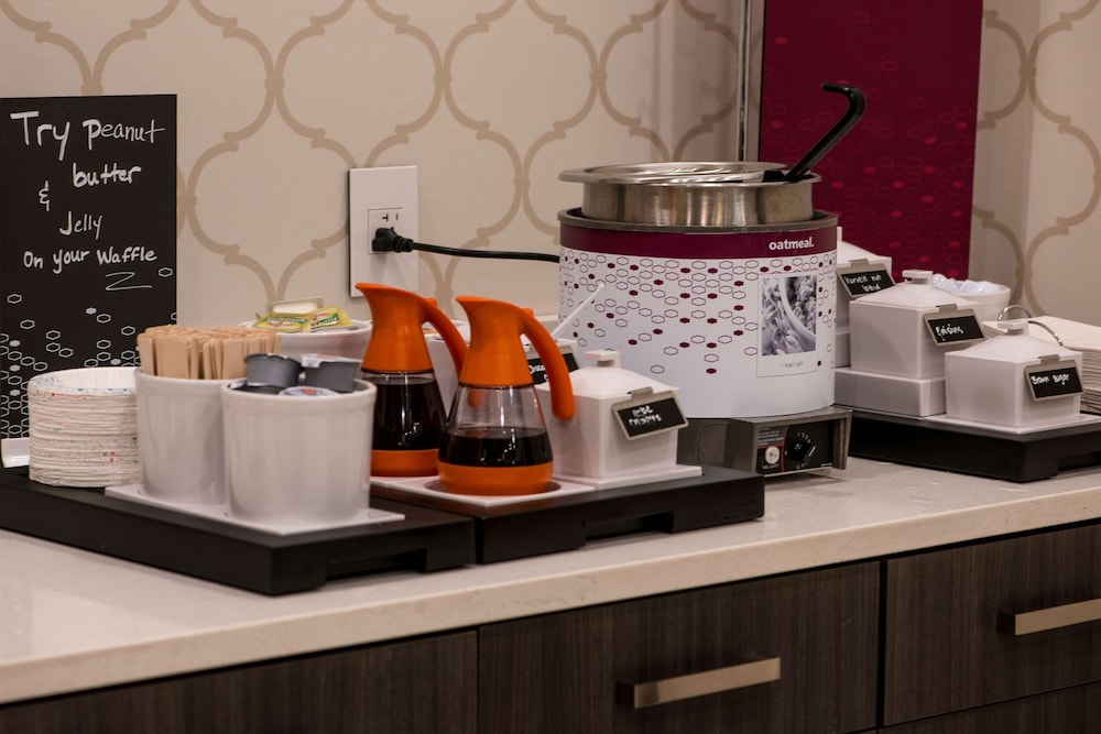 Hampton Inn & Suites Dallas The Colony TX - photo 54