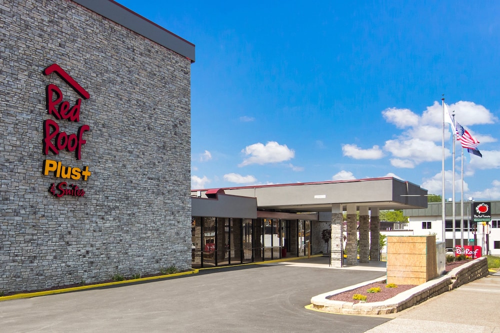 Red Roof Inn Plus & Suites Erie - photo 34