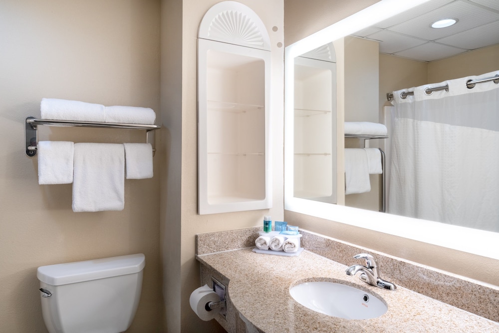 Holiday Inn Express & Suites Ashland by IHG - photo 17