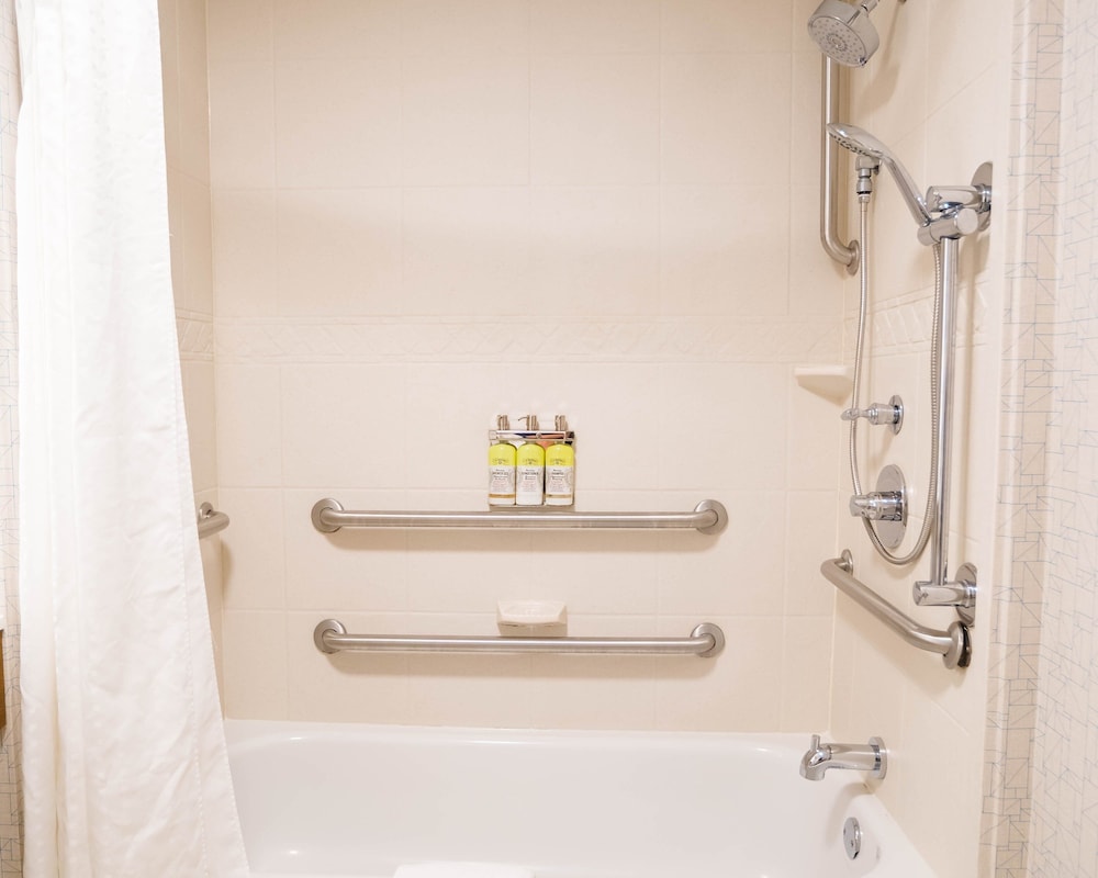 Holiday Inn Express & Suites Knoxville Farragut by IHG - photo 45
