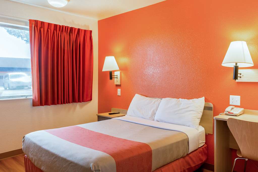 Motel 6 Mojave CA - photo 19