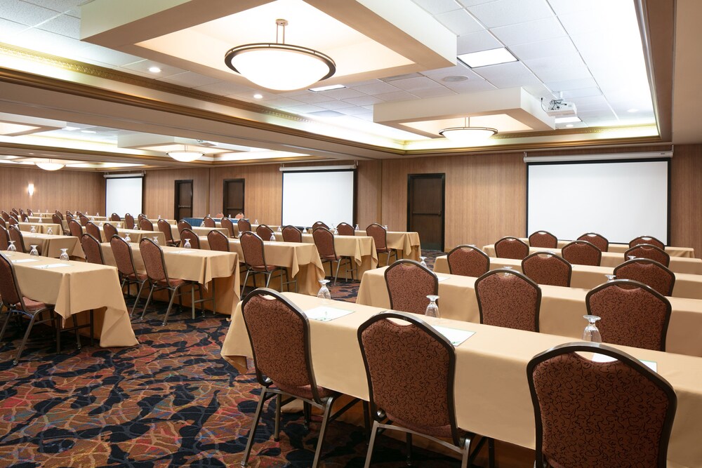 Holiday Inn Dubuque Galena by IHG - photo 58