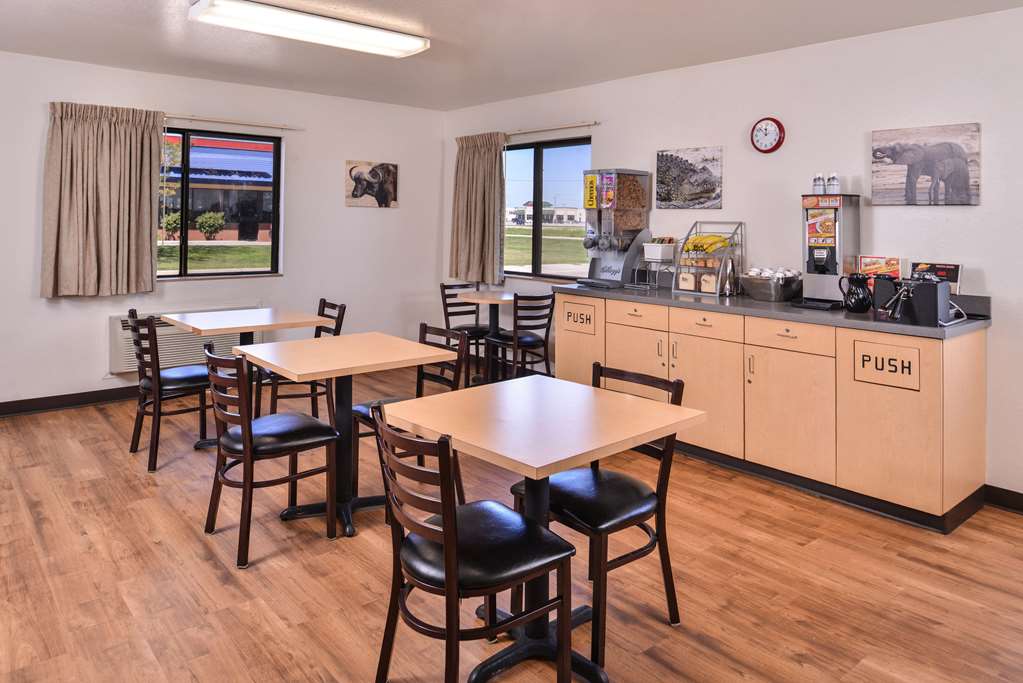 Americas Best Value Inn Missouri Valley - photo 18