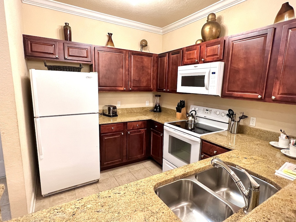 8020tt Unit 2404 Tuscana Resort 3 Bedroom Condo by RedAwning - photo 20