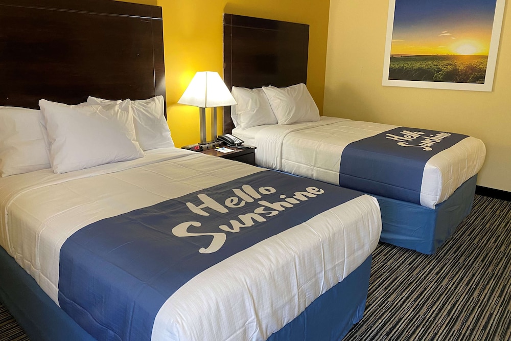 Days Inn by Wyndham Atlanta Southlake Morrow - photo 15