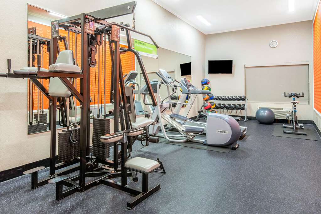 La Quinta Inn & Suites by Wyndham Gainesville - photo 6