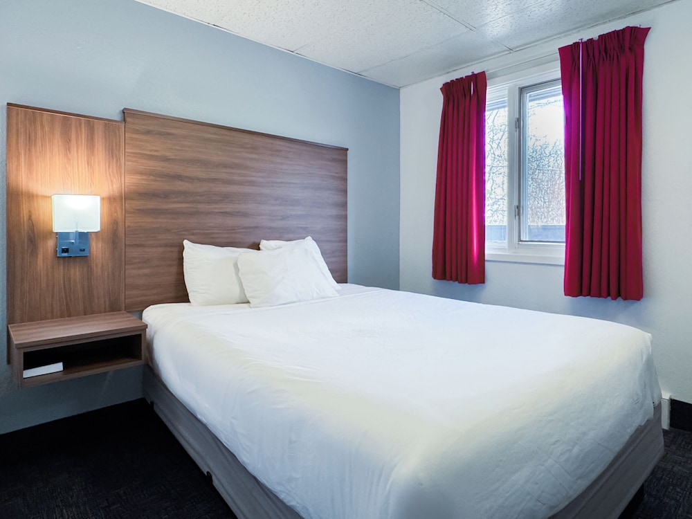 Golden North Inn - carbon neutral hotel in Fairbanks