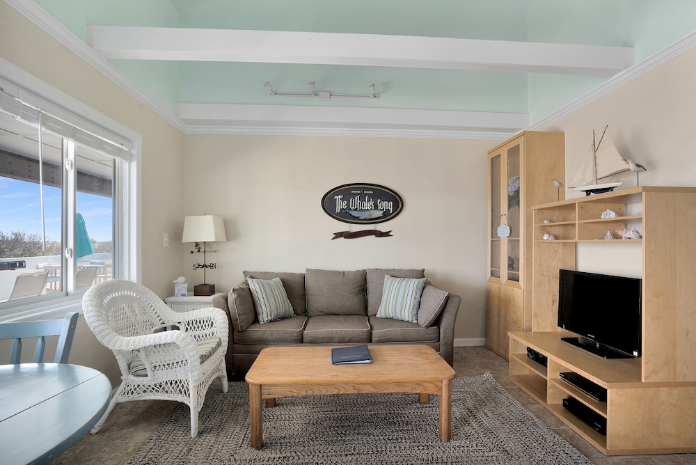 Driftwood Resort - photo 40