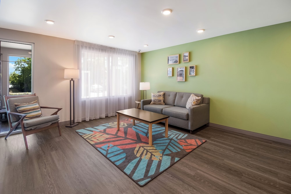 WoodSpring Suites East Lansing University Area - photo 3