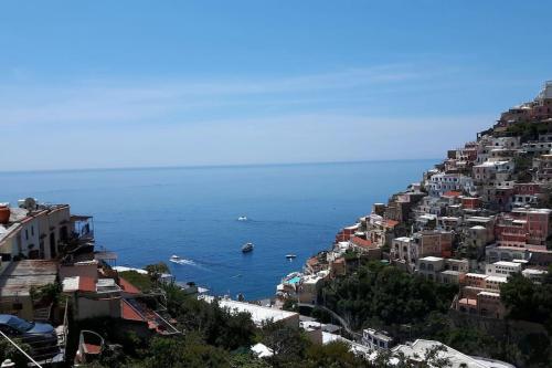 Elle just few steps from the center — 4-Star Luxury Hotel in Positano, Italy