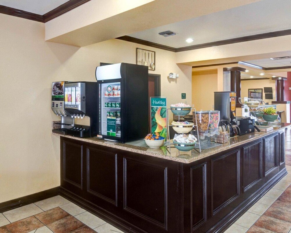 Springwood Suites Houston IAH Beltway 8 - photo 18