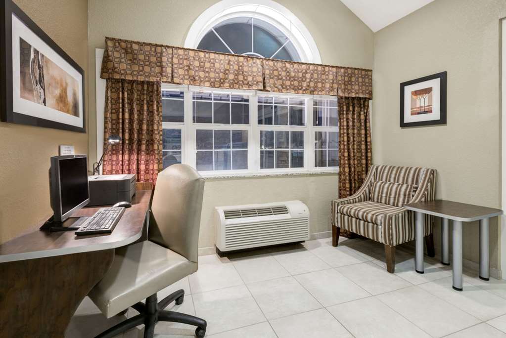 Microtel Inn & Suites by Wyndham Williston - photo 22