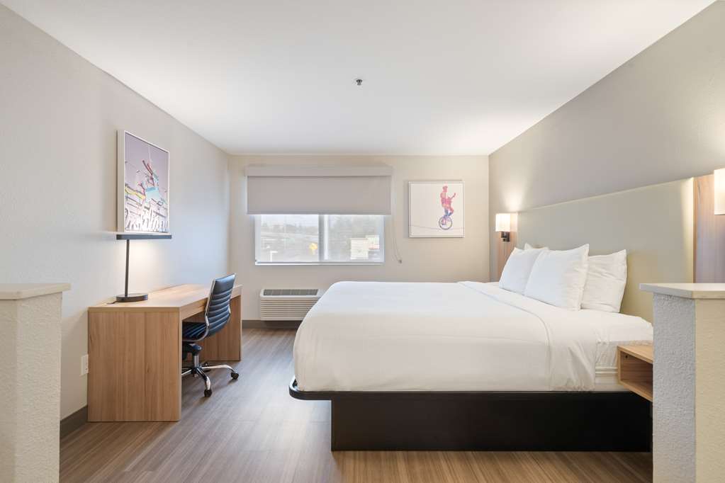 Best Western Lake Oswego Portland Hotel & Suites - photo 65