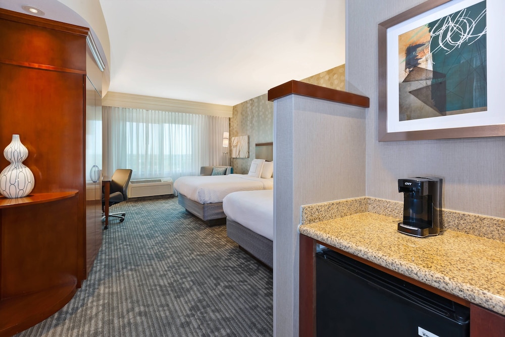 Courtyard by Marriott Omaha La Vista - photo 11