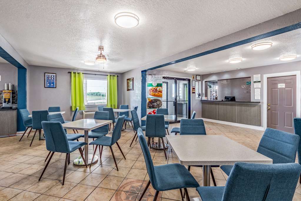Quality Inn I 10 East near Frost Bank Center - photo 35