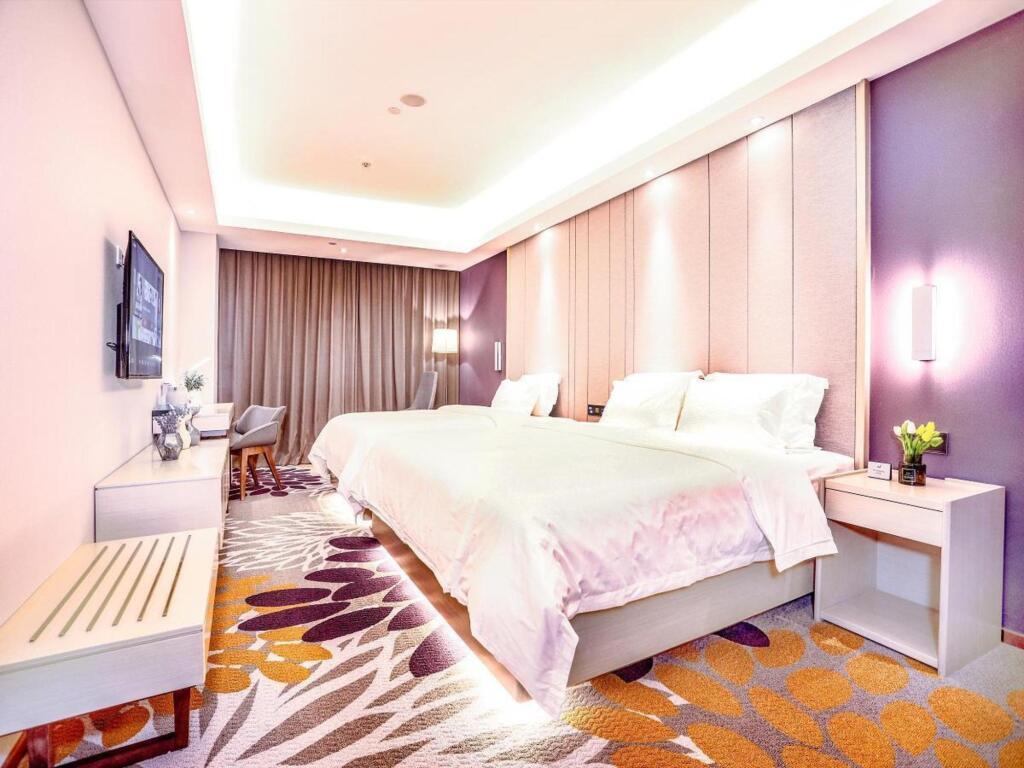 Lavande Hotels Kuitun Center Park in Kuytun, People's Republic of China