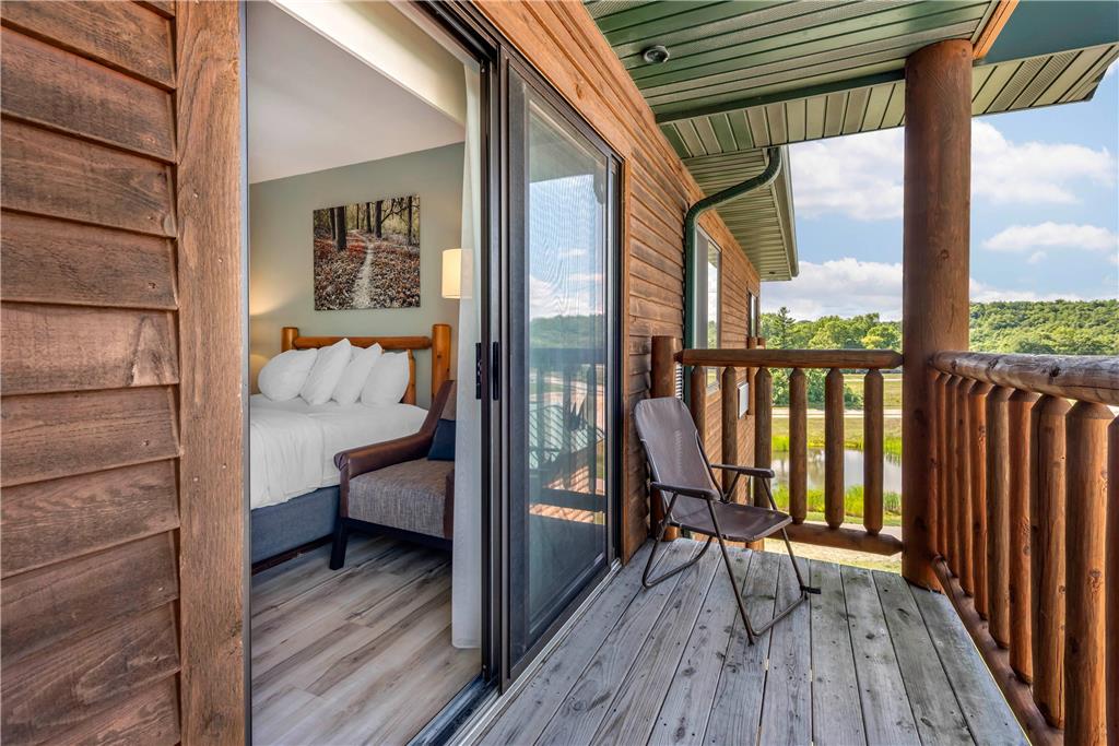 Three Bears Waterpark Resort Near Tomah Ascend Collection Hotel - photo 16
