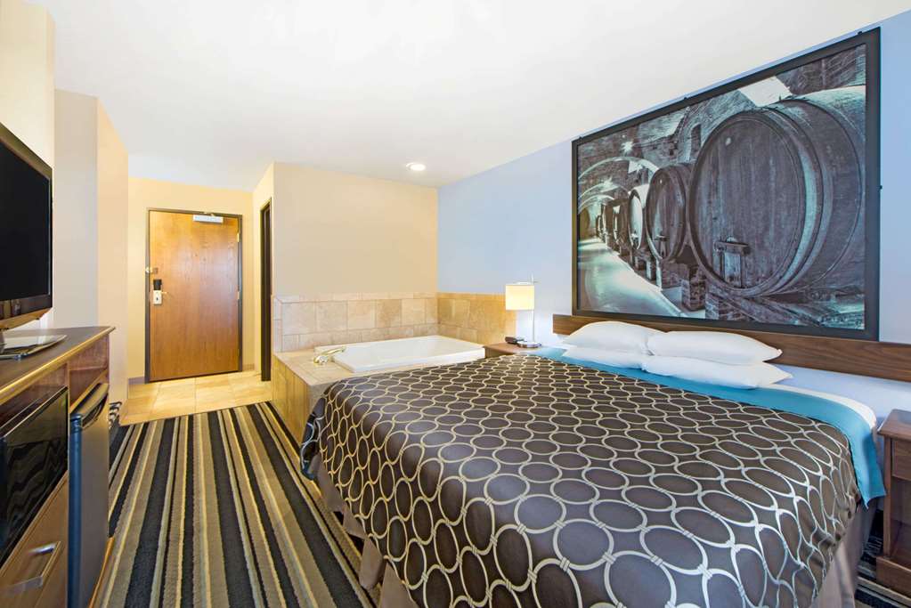 Super 8 by Wyndham Fairfield - photo 11
