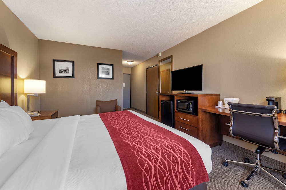 Comfort Inn & Suites Hays I 70 - photo 6