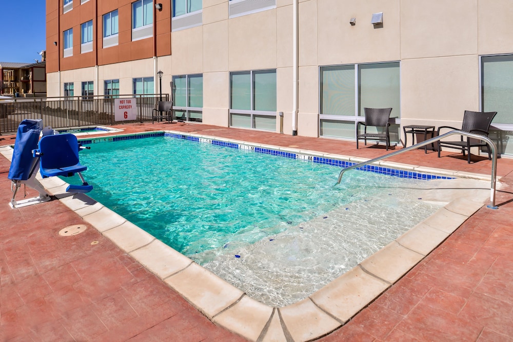 Holiday Inn Express & Suites Van Horn by IHG - photo 30