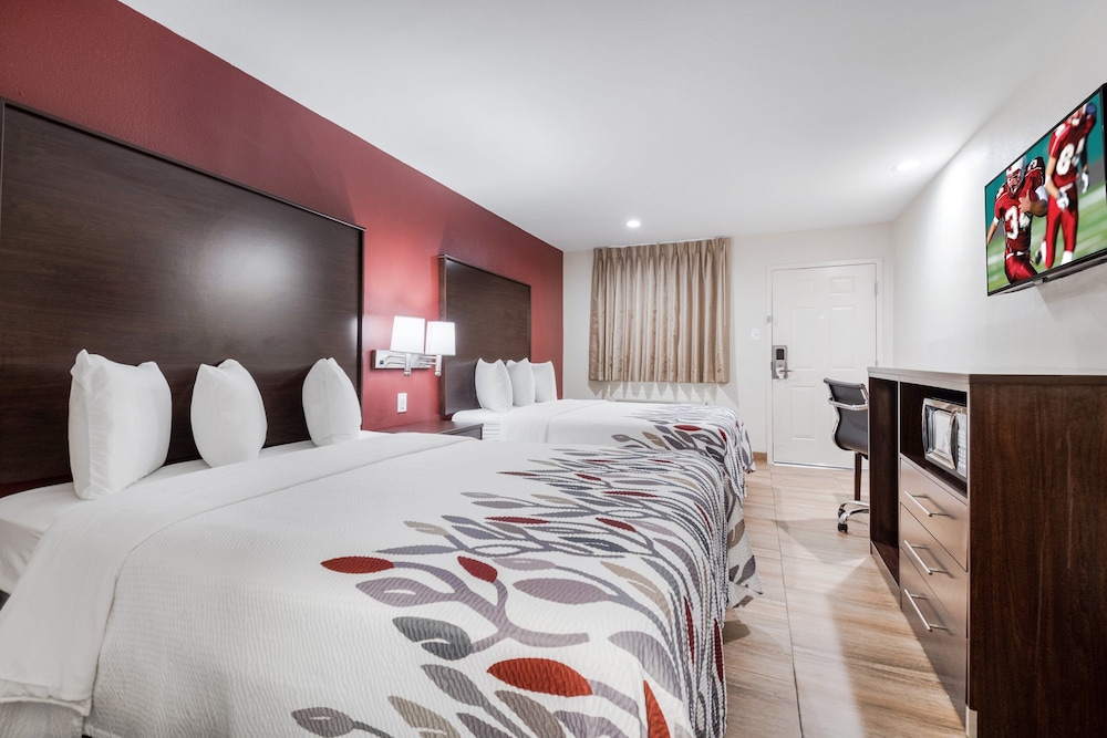 Red Roof Inn Houston Spring North - photo 8