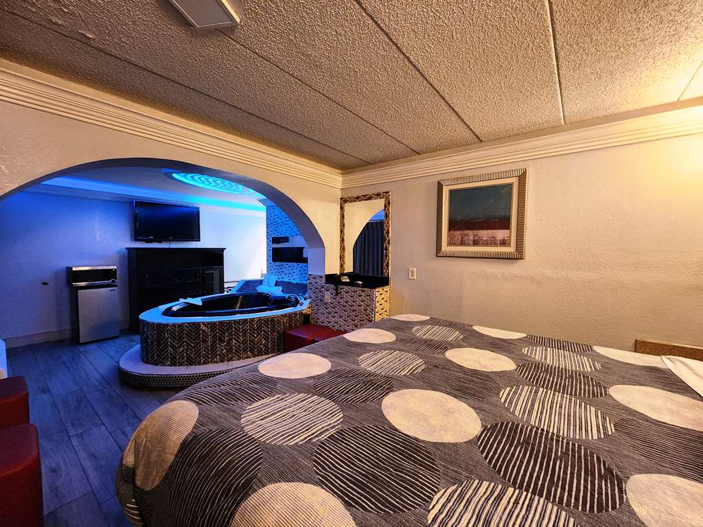 Americas Best Value Inn & Suites Little Rock at Scott Hamilton Dr - photo 52