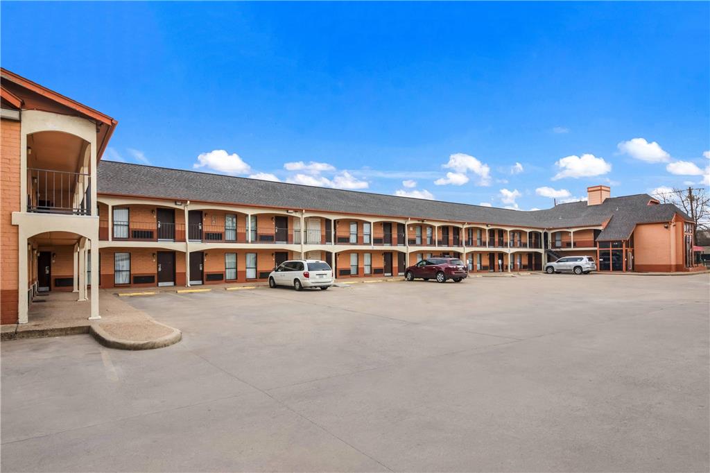 Econo Lodge Austin North near The Domain - photo 28