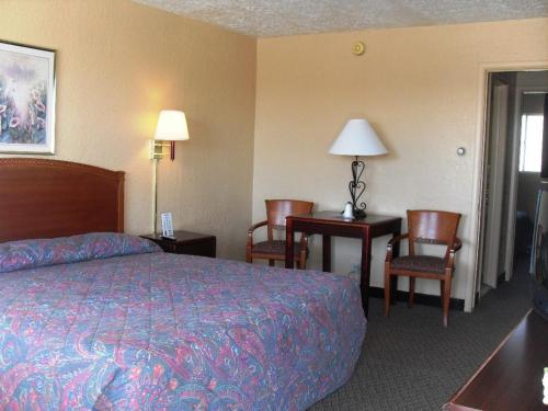 Western Ridge Motel - photo 9