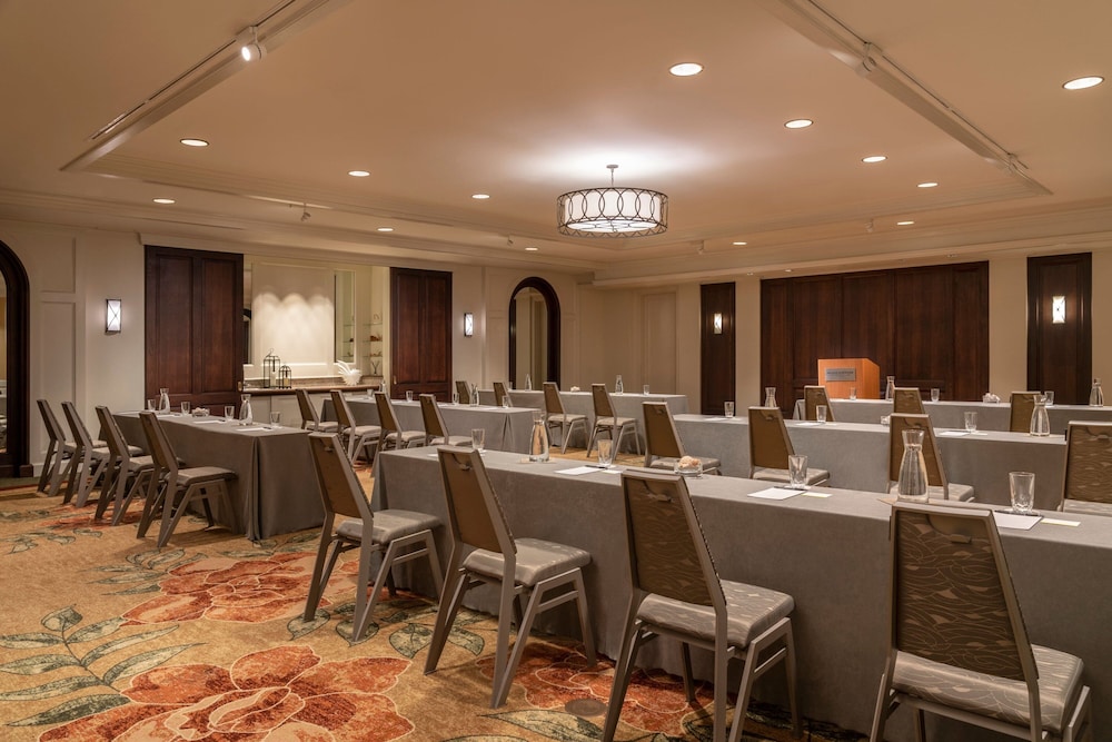 Moana Surfrider A Westin Resort & Spa Waikiki Beach - photo 179