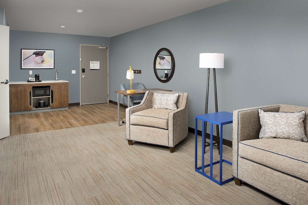 Hampton Inn Warroad MN - photo 12